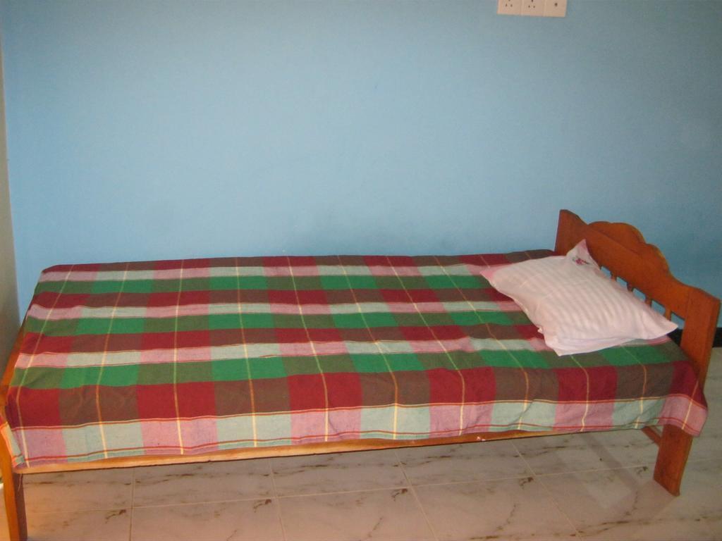 Aurora - Negombo Budget Hostel Chambre photo