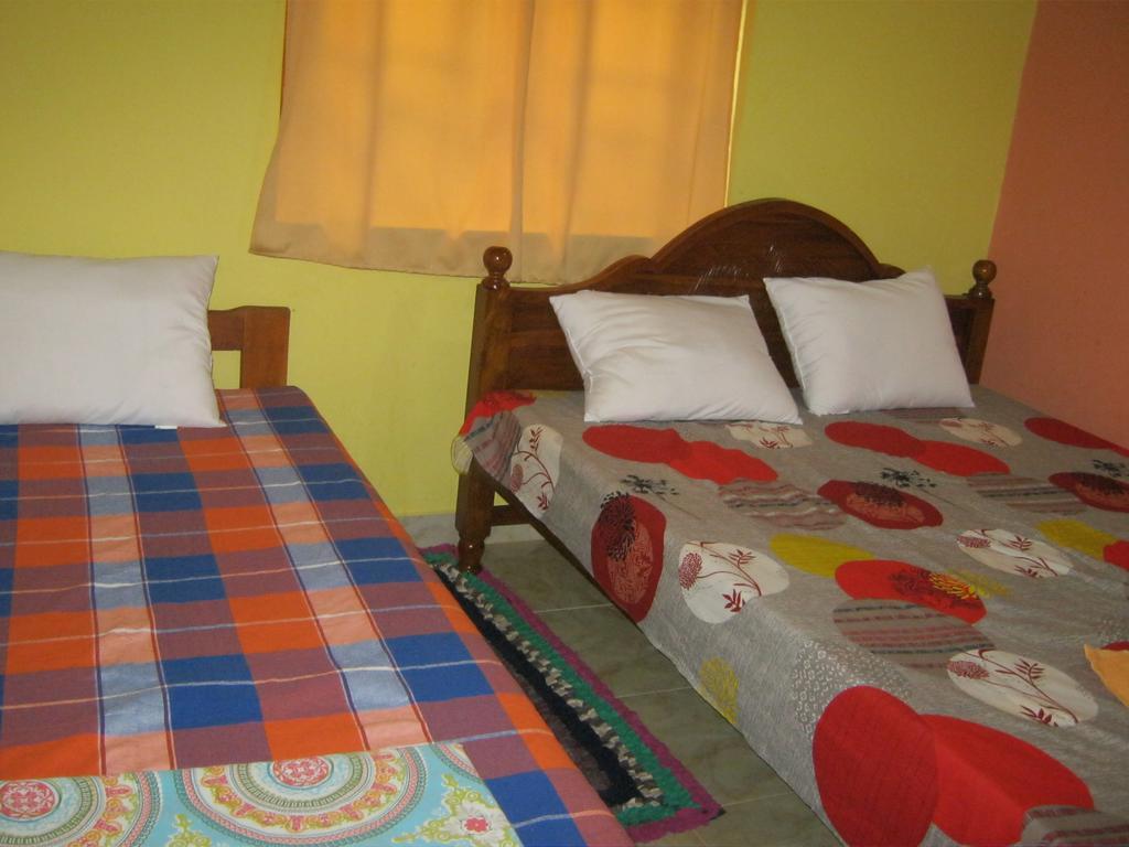 Aurora - Negombo Budget Hostel Chambre photo